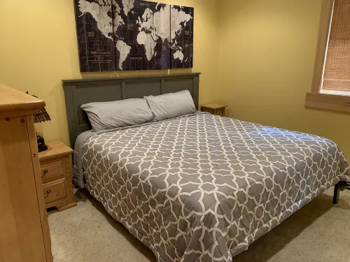 Large Big Sky Condo, sleeps 12-14. Close to Yellowstone and world class skiing! - Jakuzi