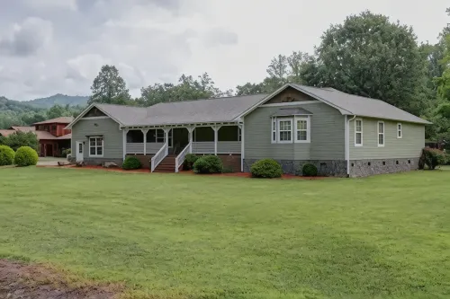 Deep Creek Apt#2, 2Bd/2Ba, A+ location just a mile from Nat Park, Train, Bryson - 4 星級