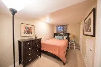 COZY Lower Level 3 Bedroom Private Suite in South Boulder