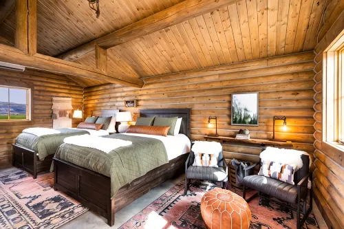 Beautiful Log Cabin in Paradise Valley, Montana - Hytter
