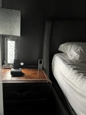 HawksNest - Cozy 1-bedroom condo with WiFi, AC in lovely Lawrence