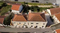 VillasFerrel - FlowerPot Chalet - with large courtyard and living area