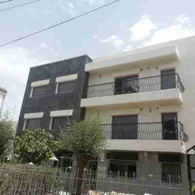 Large and beautiful 2 rooms new modern with air conditioning wifi and satelite Hotel Exterior