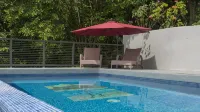 Spacious Fully Air-Conditioned Contemporary Villa Private Pool & Game Room - Villas