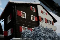 HAUTE-NENDAZ VILLAGE: LARCH 1898 4-STOREY/4-ROOM/6-PERSON CHALET/PARKING. - Wifi