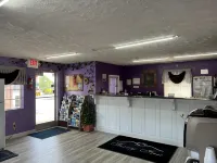 Surry Inn - Dobson - parking
