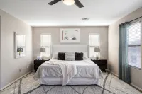 "THE HAMPTON" Gilbert I Designer Style + Comfort I 3bed/2.5bath - 4-Star