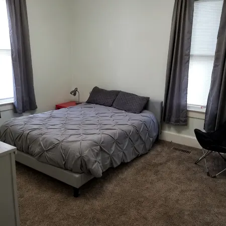 Relax Inn this Knotty & Nice entire Home