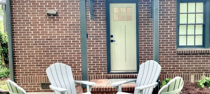 Cottage by the Square Hotels in McDonough