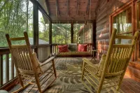 Lakeside Cabin w/ mountain views, dock, fire pit, hot tub, and much more! - Mountain view