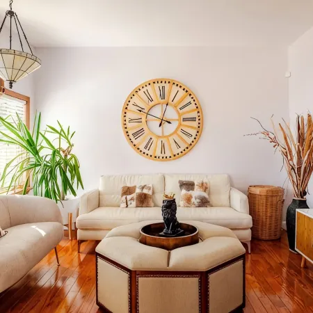 Comfortable & Spacious Luxury Home w/ Chef’s Kitchen only 15 mins to Boston