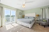 Spacious 5 BR House with Private Pool and ICW views - 4-Star