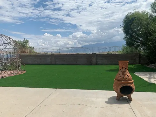 Desert Beach House with a Mountain View - Private Pool and Hot Tub! - 4 tähden