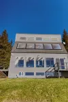 Spacious  MILLION DOLLAR VIEW home w/ fitness room, hot tub in charming Homer - 4-stjärniga