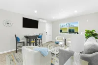 "The Shores" One Bedroom with A/C Steps to La Jolla Shores Beach, San Diego - Condos