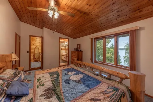 Gorgeous Chippewa Forest and Little Sand Lake @ backyard of this beautiful Cabin - Alppimaja
