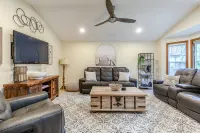 Cheerful, Comfortable and Convenient 3 Bedroom Home - Bungalows