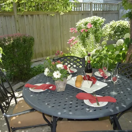 5 Bedroom Wrigleyville experience right by stadium