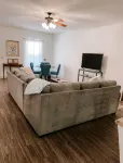 2 BR / 2 BA UNIT! WALKING DISTANCE FROM SQUARE AND CAMPUS!! - 3-Star