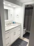 NEW COMPLETE REMODEL, MELBOURNE HARBOUR VIEWS - balcony