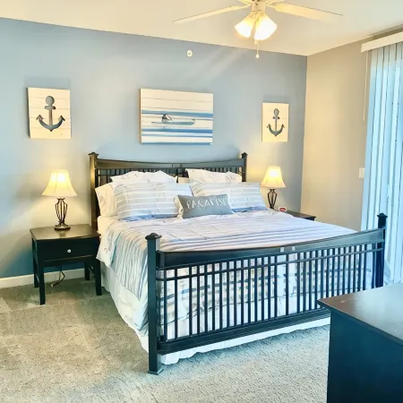 BEAUTIFUL Zero Entry Lands End Condo - Main Channel WITH Boat Slip & Waterpark