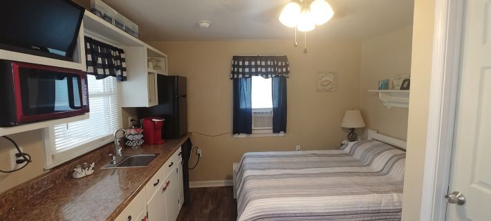 The Hideaway Cottage Hotels in Accomack County