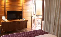 Aloravilla Hotel Lombok Senggigi - Bintang 4