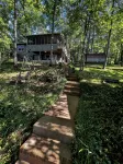 Cozy Cabin with Screened Porch and Fishing Dock on Lake D'Arbonne - Chalets