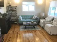 Charming Parkside Bungalow-2 blocks from downtown! - Wifi