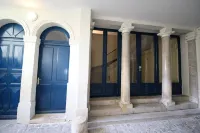 3000 sq f, in the old  Saumur city , along the Loire river. Charm & great views - 4 ดาว