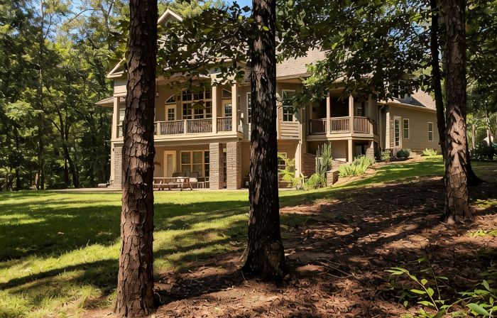 Lake Front, Quiet, Private cove on 4.75 acres, Canoe, 2 Kayak, 2 boat docks
