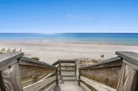 2 BR + Bunks - Gulf-Front Townhome on 30A! - 5 tähden