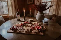 The Cabin At Hurdle Mills - Hot Tub & Fire Pit - Homestays