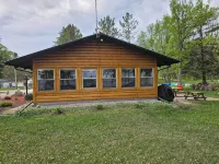 Bear Lodge, Fantastic Views Of Partridge Lake Fremont Wisconsin Wolf River - Chalets