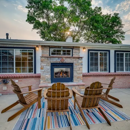 Huge & Stylish 5bd3ba Close to Denver & Boulder! Dog friendly!