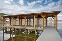 Fisherman's Dream, Beautiful lake house with stunning lake views and boat house - 3-stjärniga