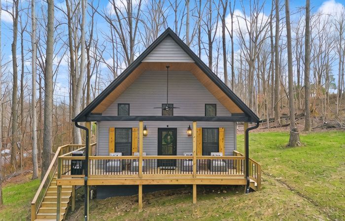 Spacious 3-bedroom house near Nolin Lake/Mammoth Cave, WiFi, Grill, Fire Pit!