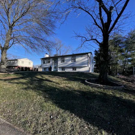 Alexandria VA Spacious, Family-Friendly 5Br Home Near DC