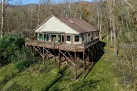 Waterfront, Luxury Panoramic View, Fast Wi-Fi, Private River Access Steps Away! - balcony