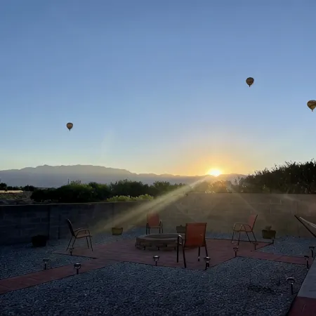 ABQ Home Overlooking Mountain- Near Sandia Tramway + Balloon Fiesta
