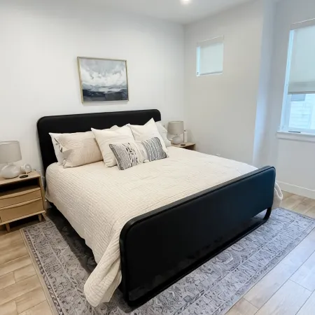 Luxury Downtown Spacious 3 bedroom New Modern Townhome