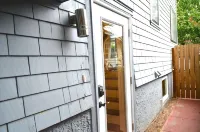 Modern Suite Nearby Convention Center (2bd, 1bth) - Apartments