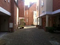 Town House in Central Wells with parking - Wi-Fi