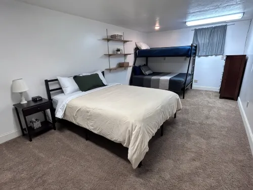 Sunny Days! Room for everyone and Pet-Friendly! - Wifi