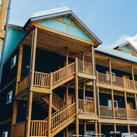 Modern mountain condo on Northstar Mountain licence # STRU 2025-16819