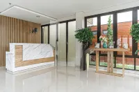RedLiving Apartemen RQ at Ecohome Citra Raya - 2 estrellas