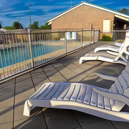 All Travellers Motor Inn
