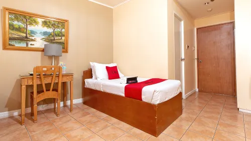 RedDoorz @ Downtown Tacloban - 3-Star