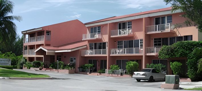 Dundee Bay Villas Hotels in Freeport