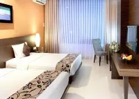 Grand Pacific Hotel Hotel dekat Borma Toserba Dakota